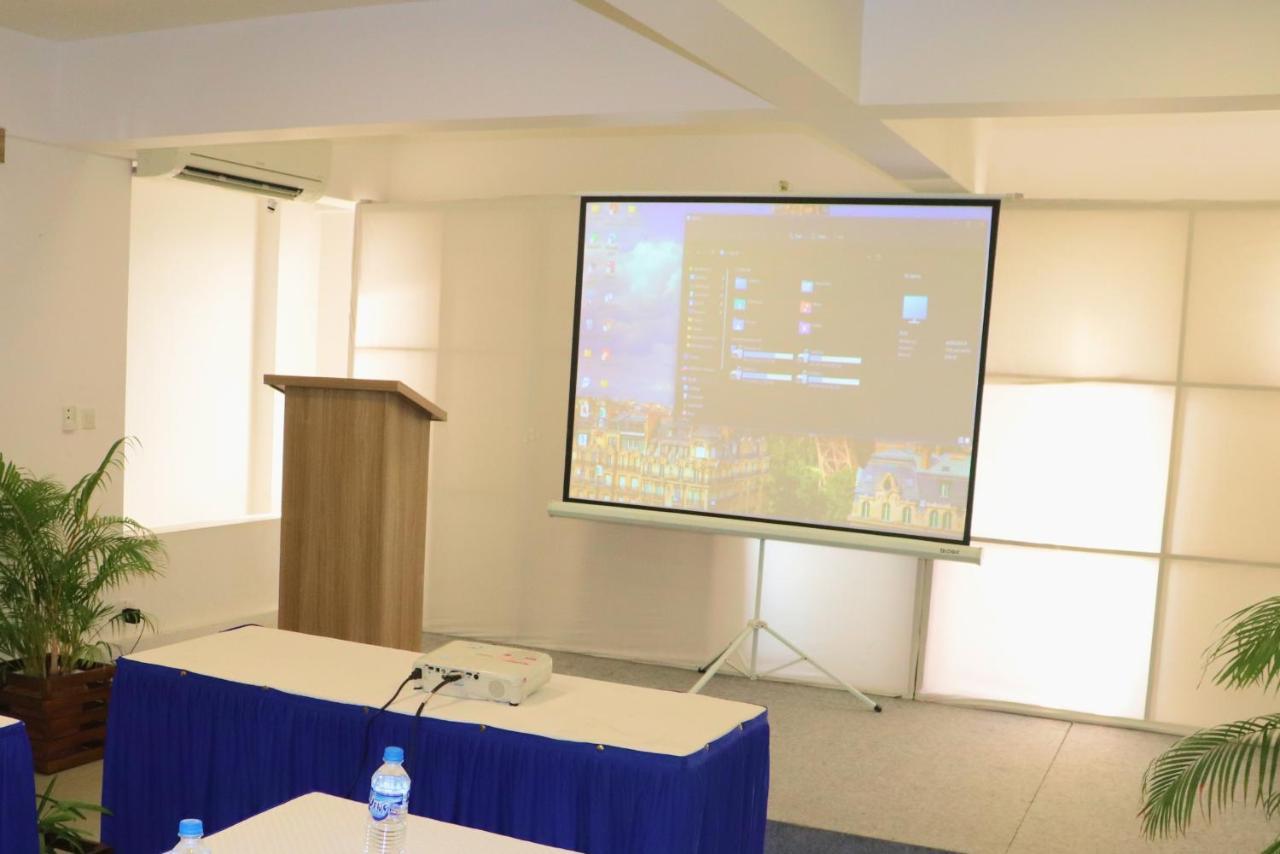 Niko Hotels Kochi Εξωτερικό φωτογραφία