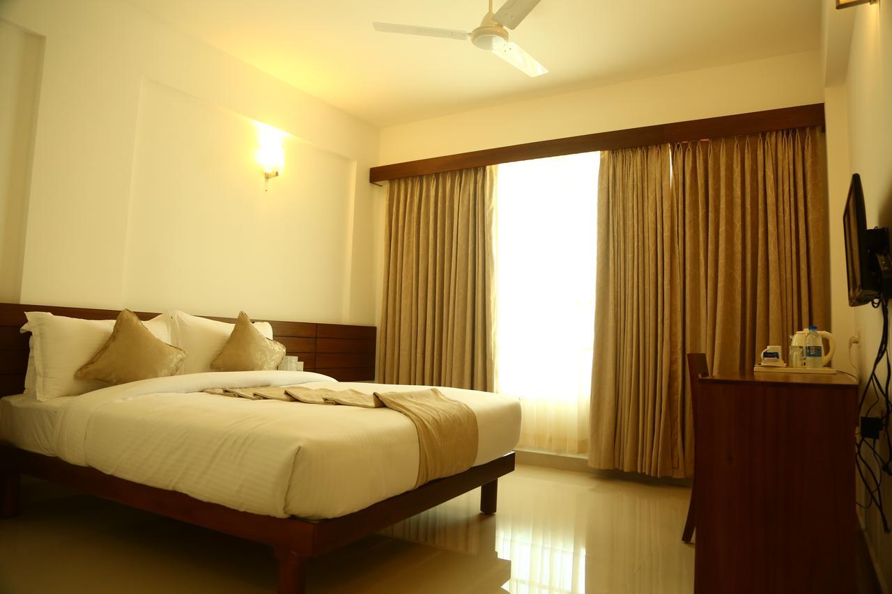 Niko Hotels Kochi Εξωτερικό φωτογραφία