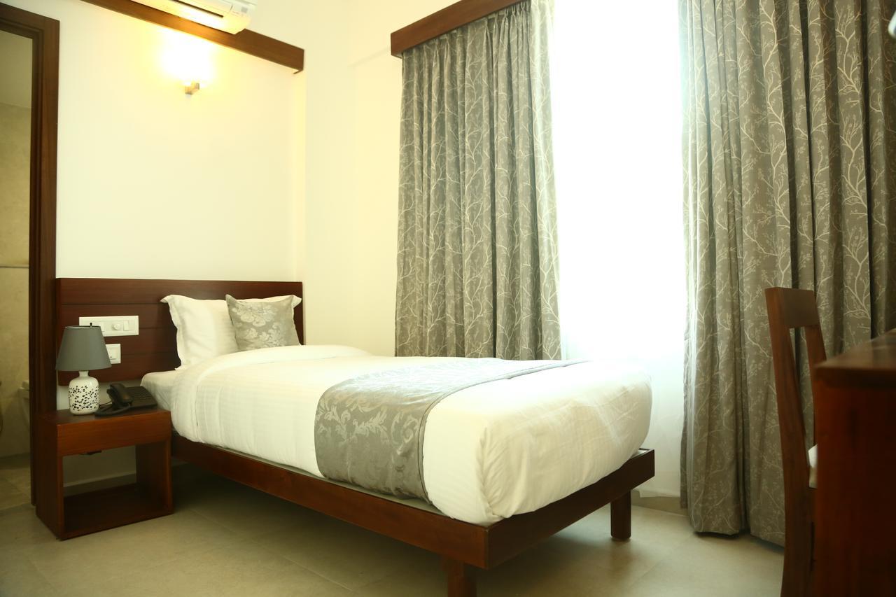 Niko Hotels Kochi Εξωτερικό φωτογραφία