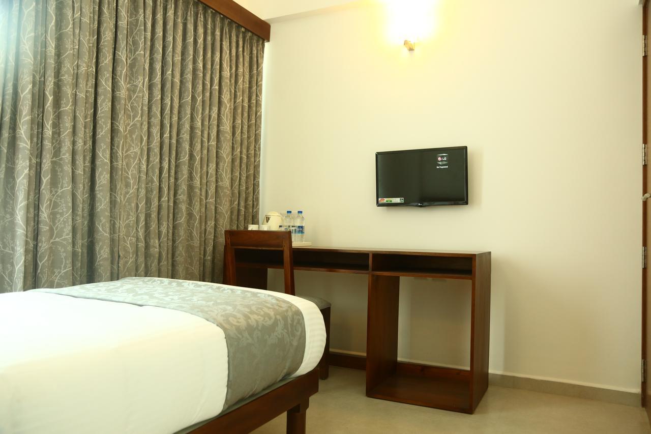 Niko Hotels Kochi Εξωτερικό φωτογραφία