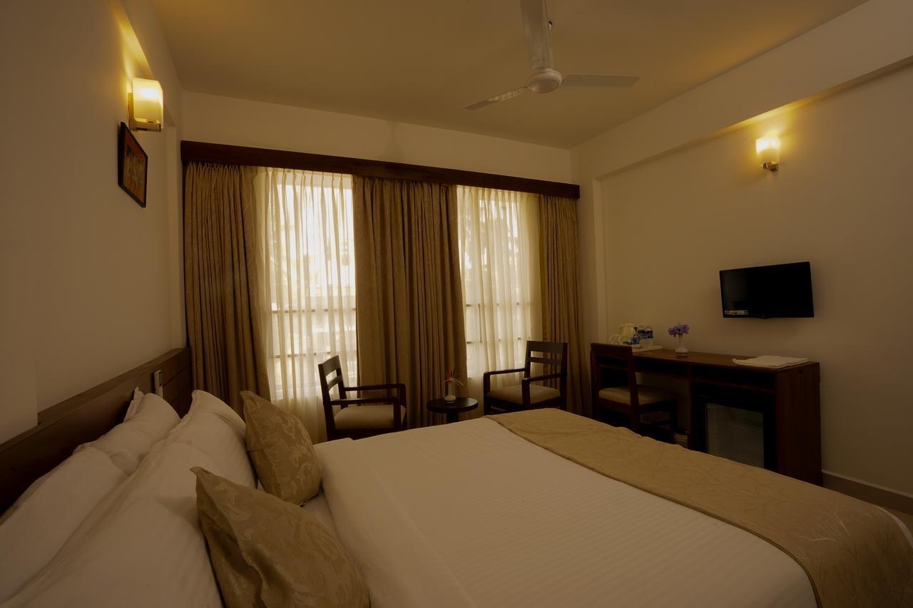 Niko Hotels Kochi Εξωτερικό φωτογραφία