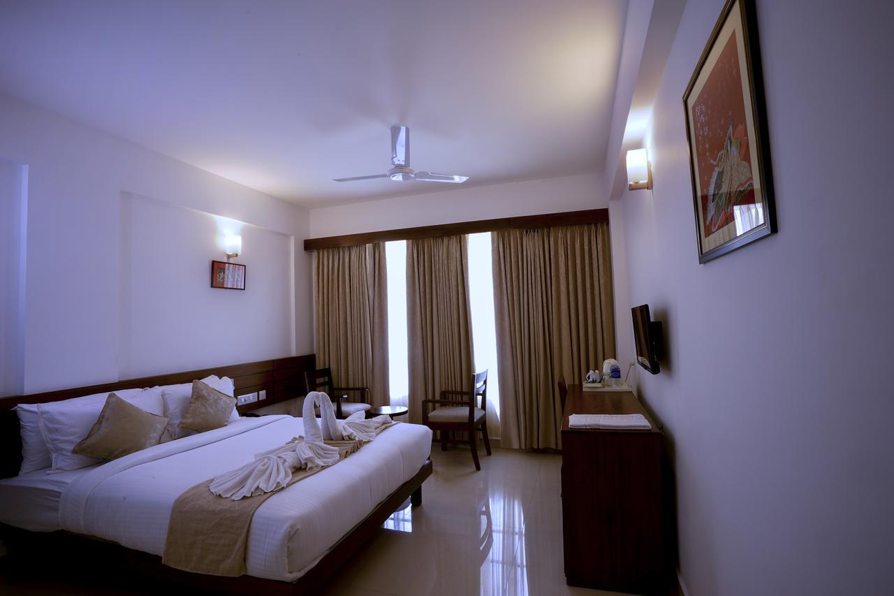 Niko Hotels Kochi Εξωτερικό φωτογραφία
