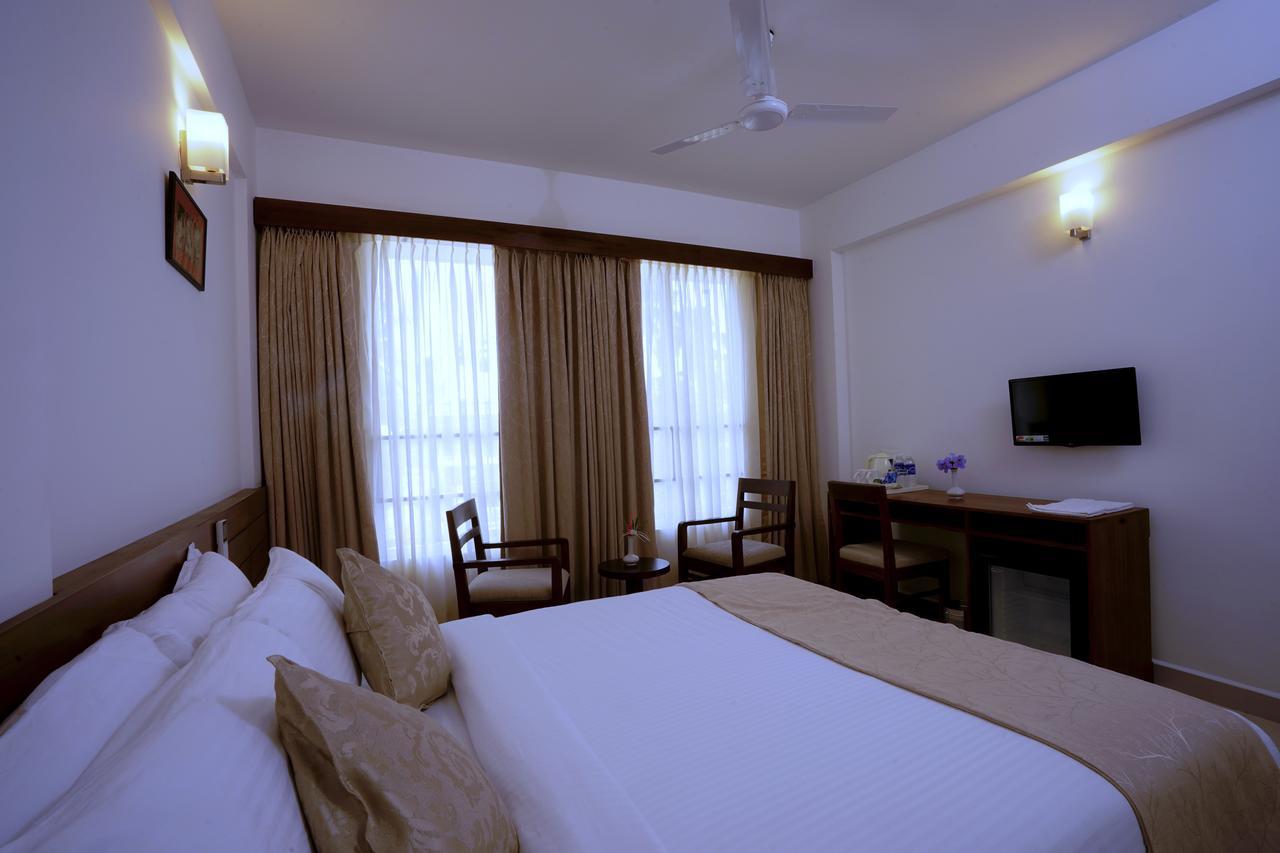 Niko Hotels Kochi Εξωτερικό φωτογραφία