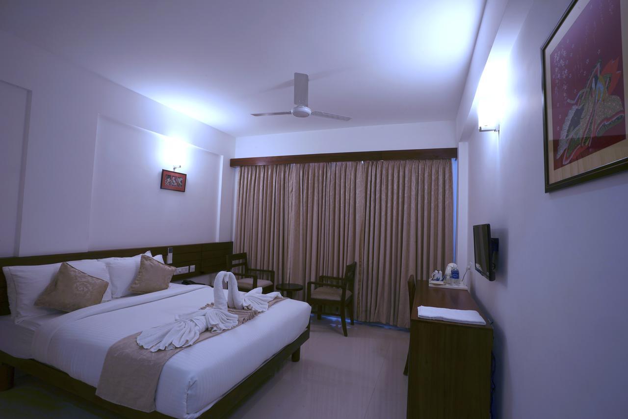 Niko Hotels Kochi Εξωτερικό φωτογραφία